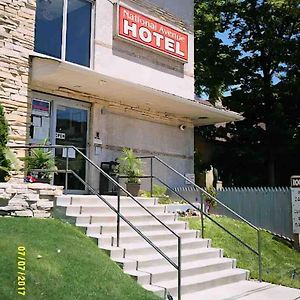 National Avenue Hotel